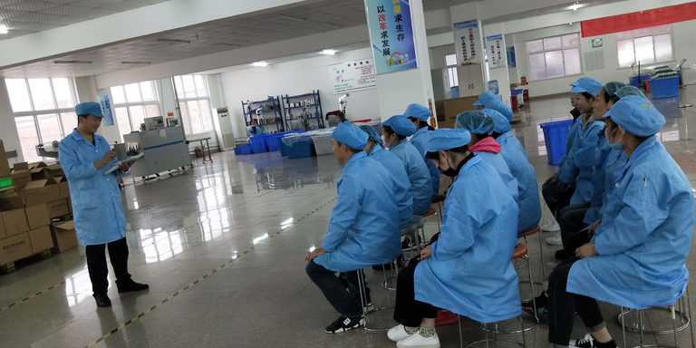 workers training of dental floss factory